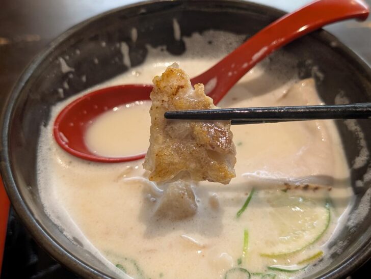 パリパリの焼き豚足